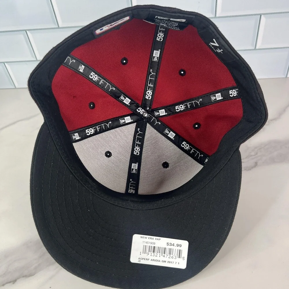 Arizona‎ Diamondbacks Hat Cap Fitted Mens 7 1/2 Black Red MLB Baseball New Era